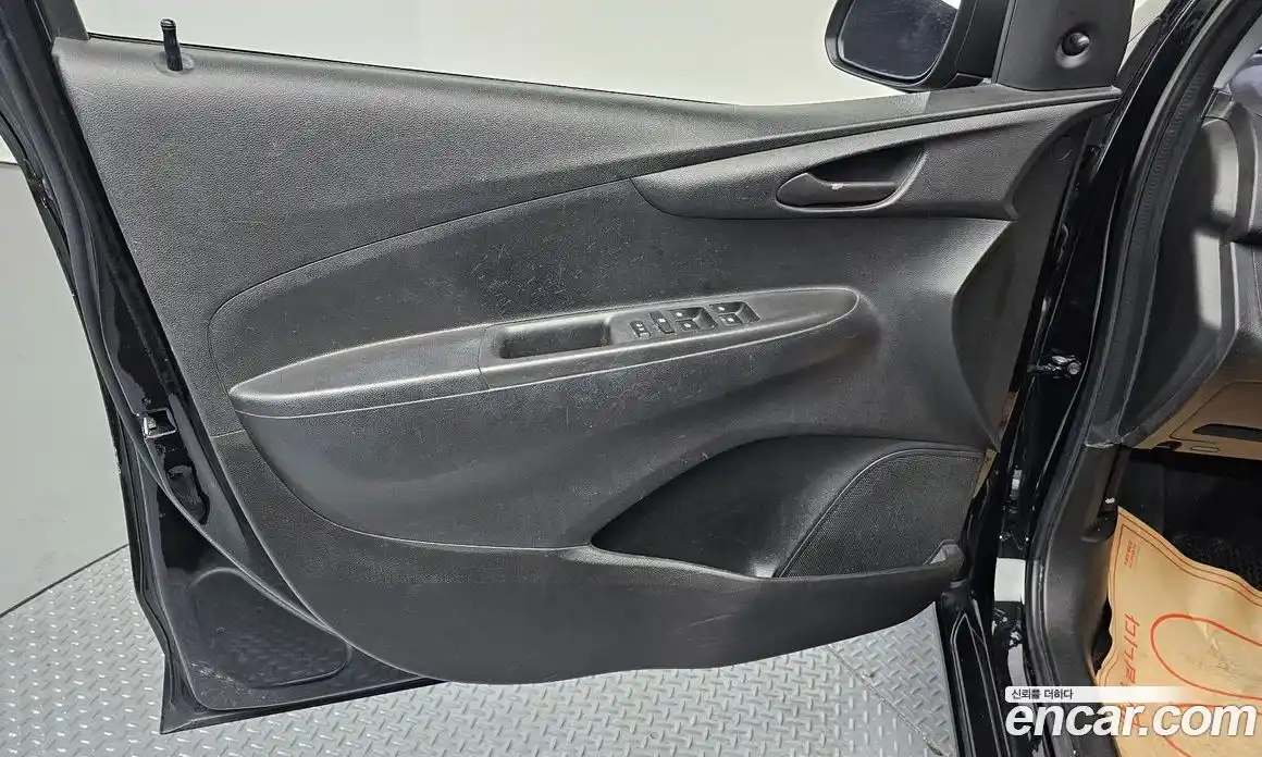 Chevrolet Spark 2017 1.0 гидро в Москве, фото 14
