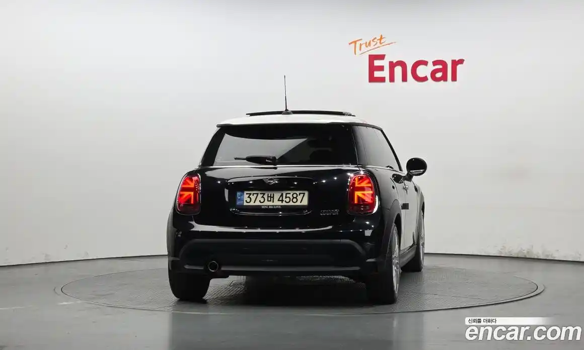 Mini Cooper 2022 1.5 гидро в Москве № 1764424, фото 4