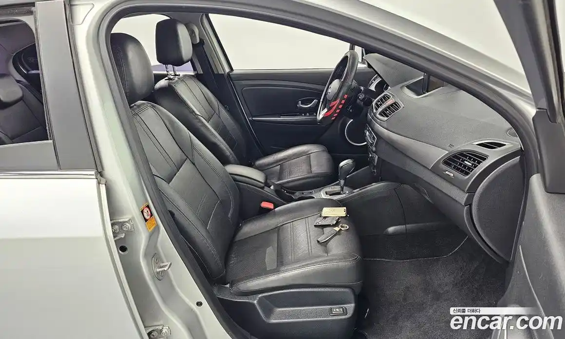 Renault SM3 2017 1.6 гидро в Москве № 1834620, фото 16