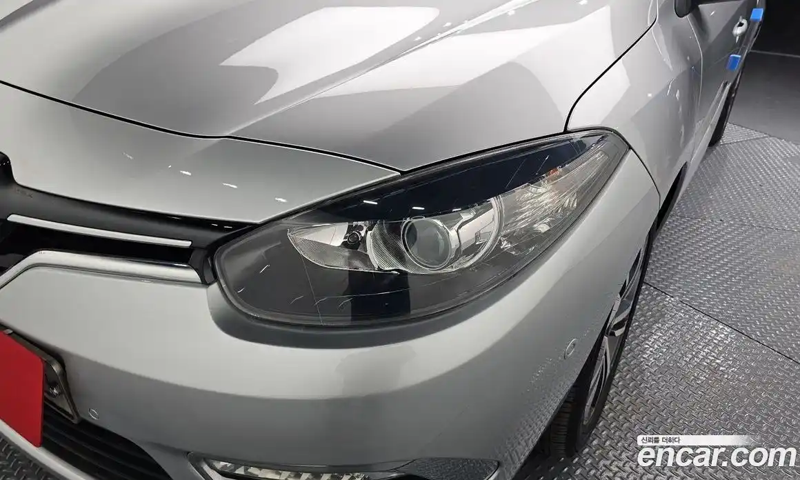 Renault SM3 2017 1.6 гидро в Москве № 1834620, фото 8