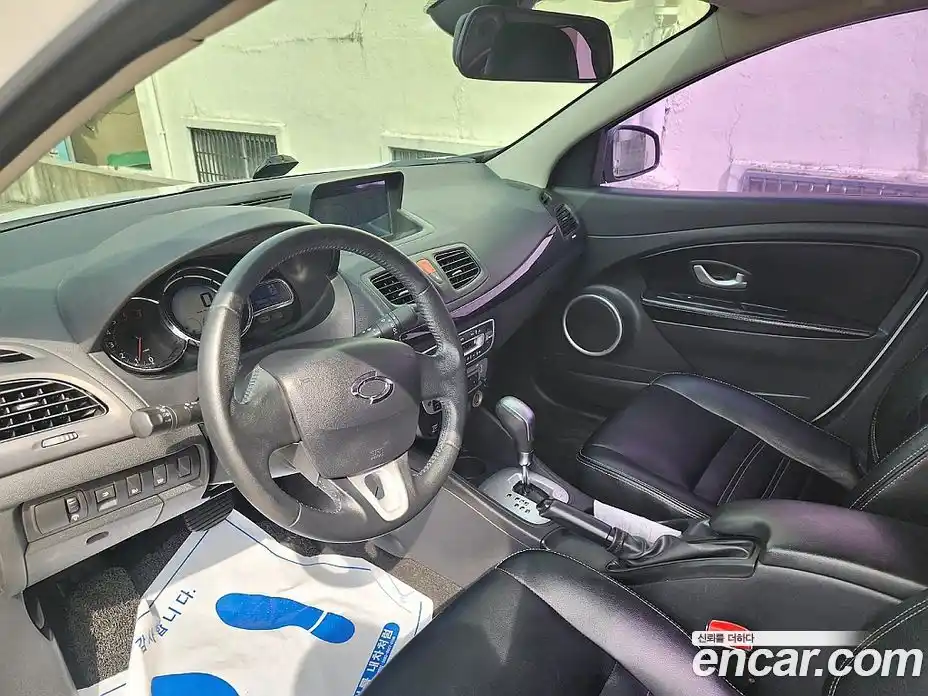 Renault SM3 2015 1.6 гидро в Москве № 1835213, фото 15