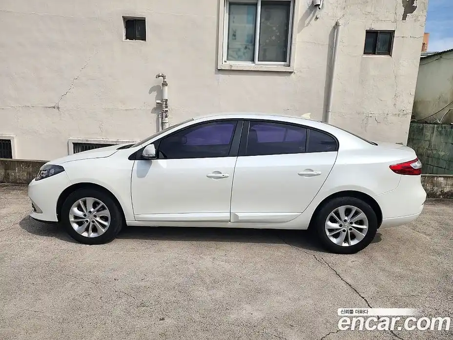 Renault SM3 2015 1.6 гидро в Москве № 1835213, фото 3