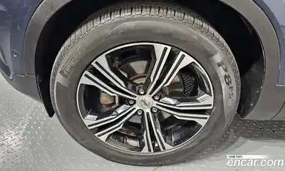 Volvo XC40 2019 2.0 гидро в Москве № 1836926, миниатюра 5