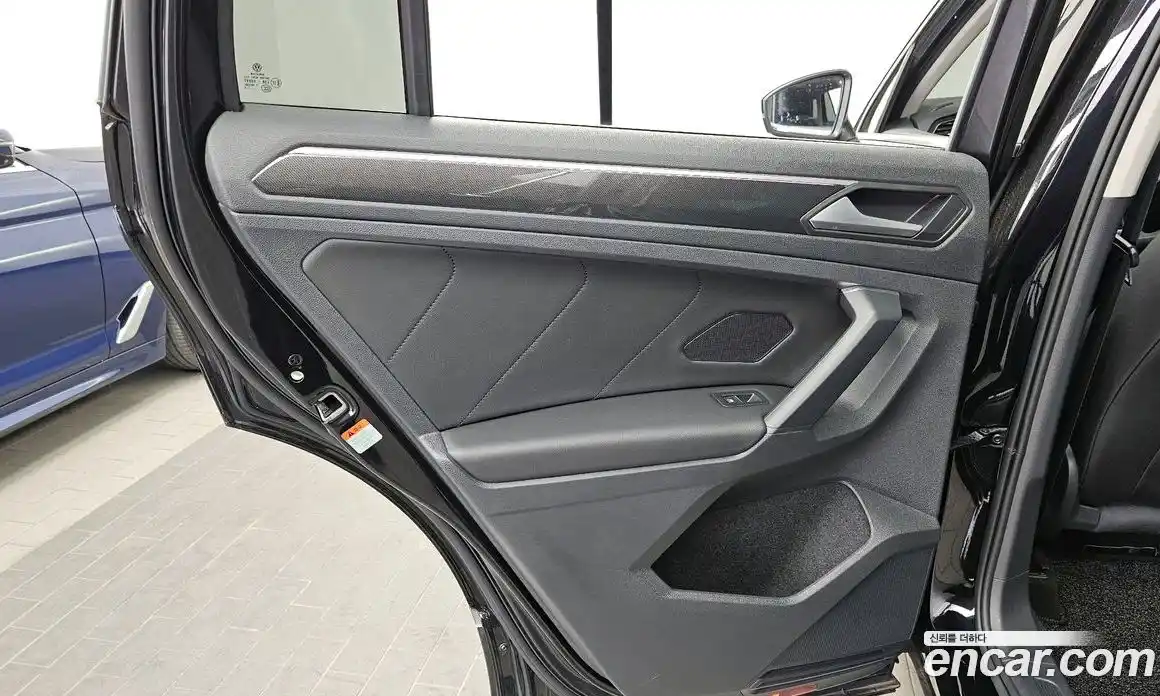 Volkswagen Tiguan 2023 2.0 гидро в Москве № 1838083, фото 15