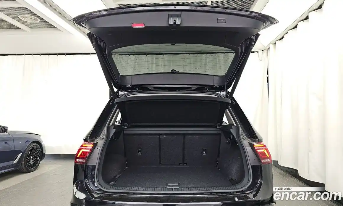 Volkswagen Tiguan 2023 2.0 гидро в Москве № 1838083, фото 26