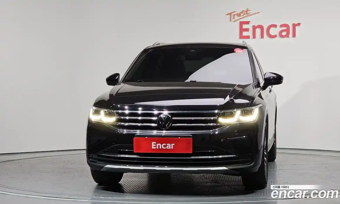 Volkswagen Tiguan 2023 2.0 гидро в Москве № 1838083, фото 3
