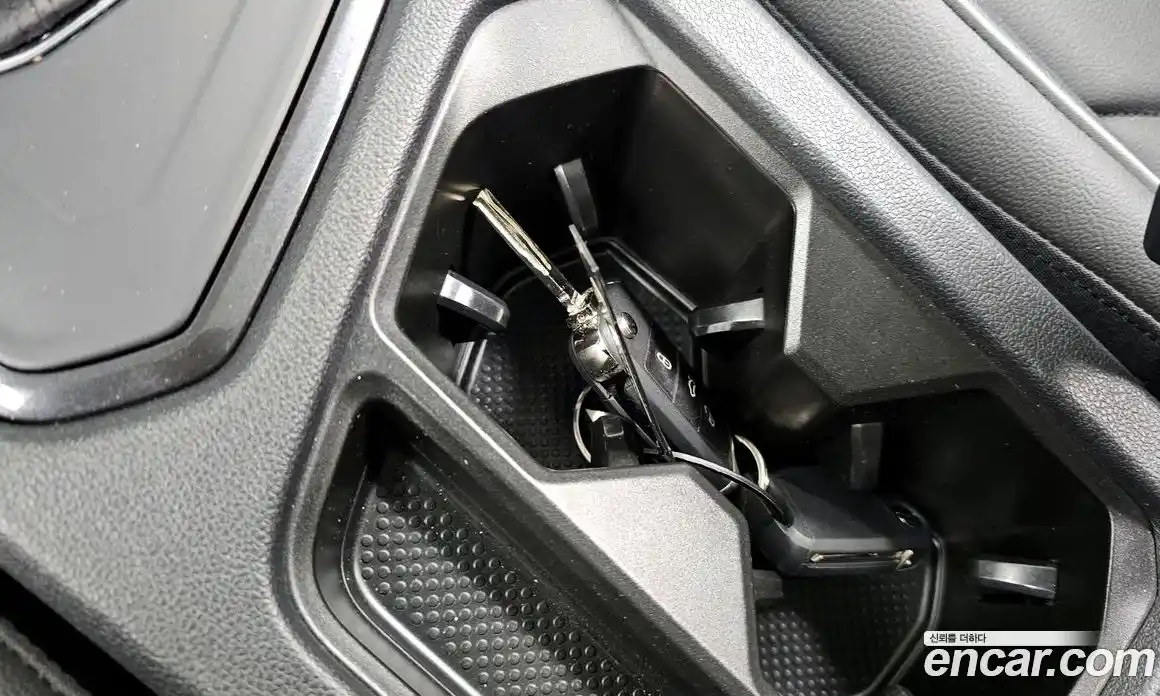 Volkswagen Tiguan 2023 2.0 гидро в Москве № 1838083, фото 33
