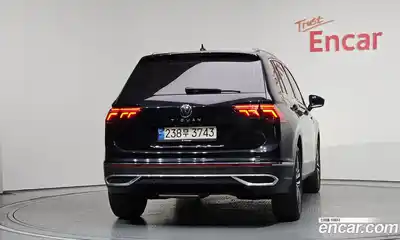 Volkswagen Tiguan 2023 2.0 гидро в Москве № 1838083, миниатюра 4