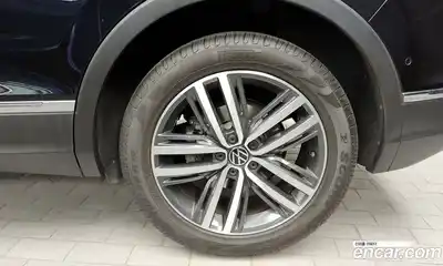 Volkswagen Tiguan 2023 2.0 гидро в Москве № 1838083, миниатюра 7
