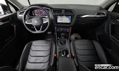 Volkswagen Tiguan 2023 2.0 гидро в Москве № 1838083, миниатюра 10