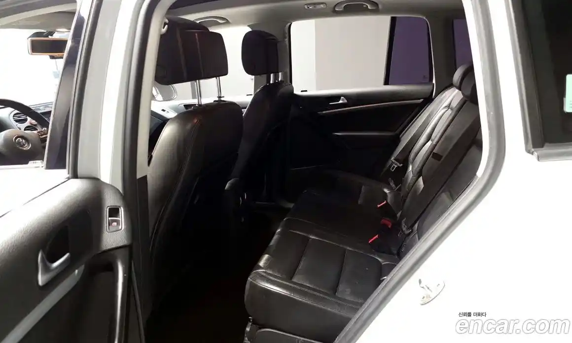 Volkswagen Tiguan 2014 2.0 гидро в Москве № 1838223, фото 12