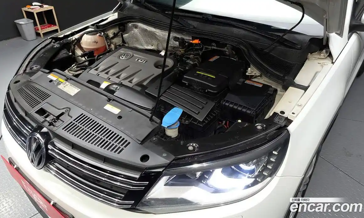 Volkswagen Tiguan 2014 2.0 гидро в Москве № 1838223, фото 6