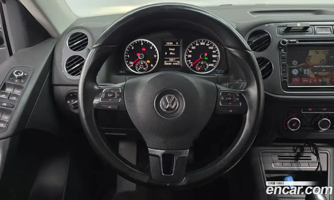 Volkswagen Tiguan 2014 2.0 гидро в Москве № 1838232, фото 15