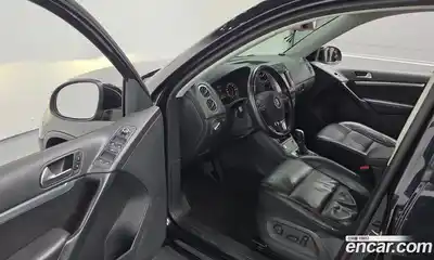 Volkswagen Tiguan 2014 2.0 гидро в Москве № 1838232, миниатюра 10