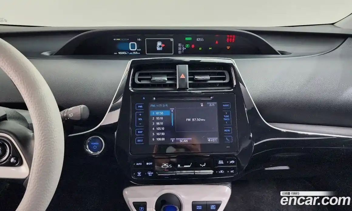 Toyota Prius 2017 1.8 гидро в Москве № 1838513, фото 19