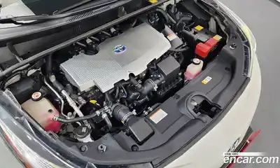 Toyota Prius 2017 1.8 гидро в Москве № 1838513, миниатюра 6