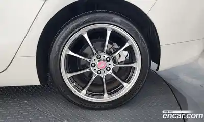 Toyota Prius 2017 1.8 гидро в Москве № 1838513, миниатюра 7