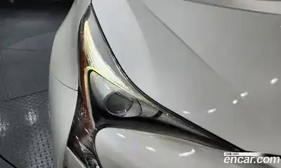 Toyota Prius 2017 1.8 гидро в Москве № 1838513, миниатюра 8
