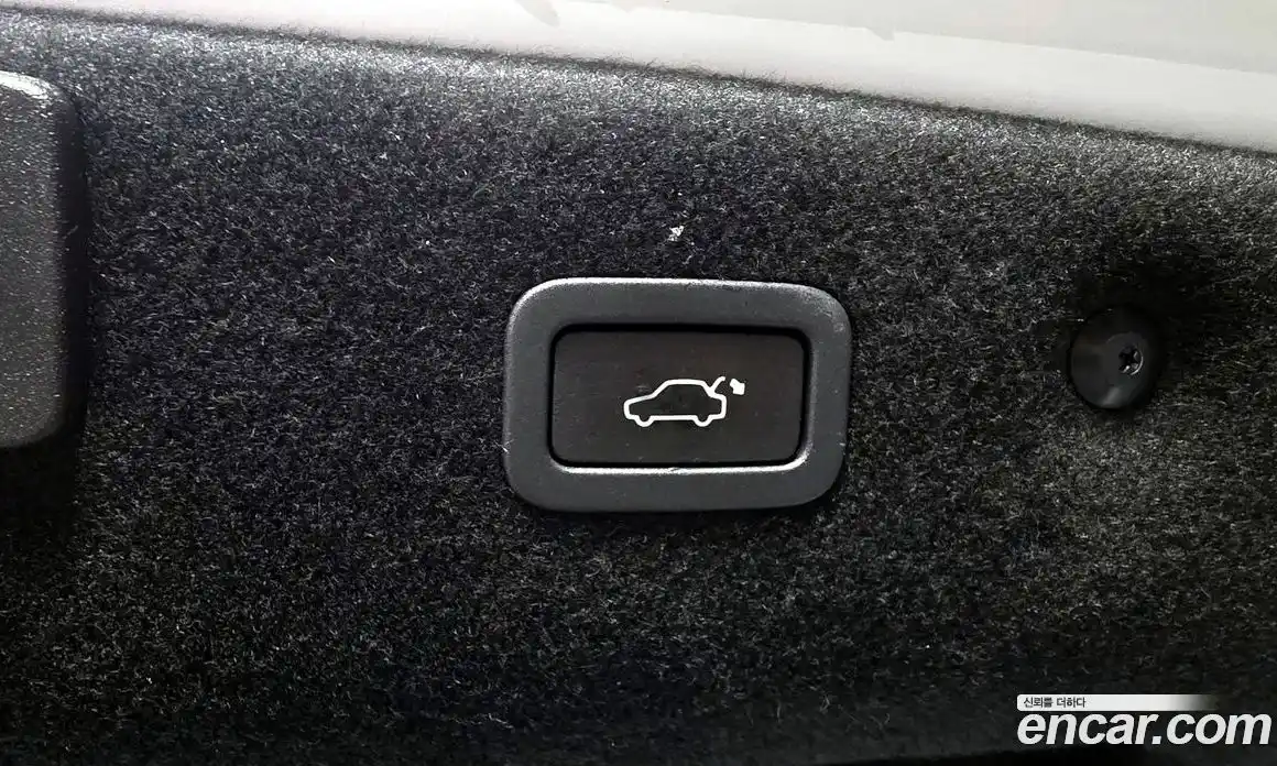 Jaguar XF 2018 2.0 гидро в Москве № 1840515, фото 25