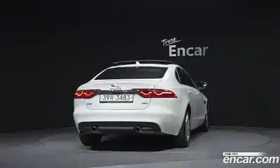 Jaguar XF 2018 2.0 гидро в Москве № 1840515, миниатюра 4