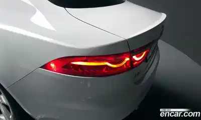 Jaguar XF 2018 2.0 гидро в Москве № 1840515, миниатюра 9