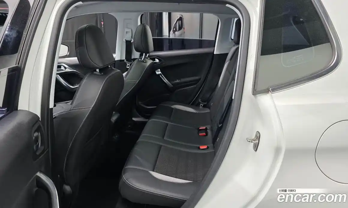 Peugeot 2008 2016 1.6 гидро в Москве, фото 12