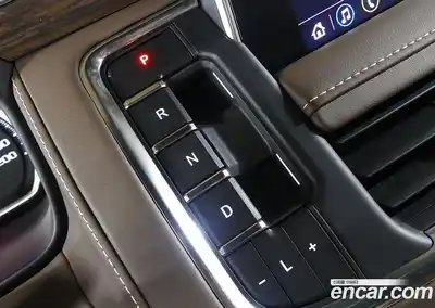 Chevrolet Surburban 2021 6.2 гидро в Москве № 1843061, миниатюра 7