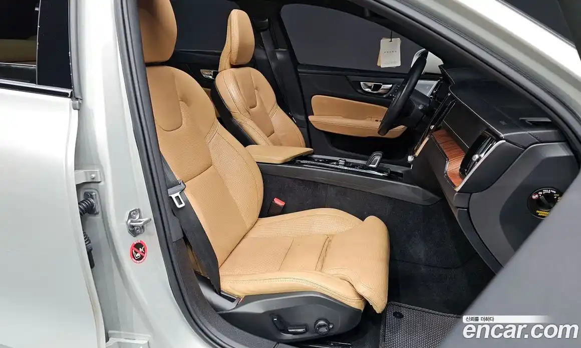 Volvo V60 2021 2.0 гидро в Москве № 1250024, фото 17