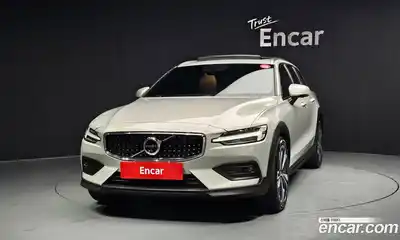 Volvo V60 2021 2.0 гидро в Москве № 1250024, миниатюра 3