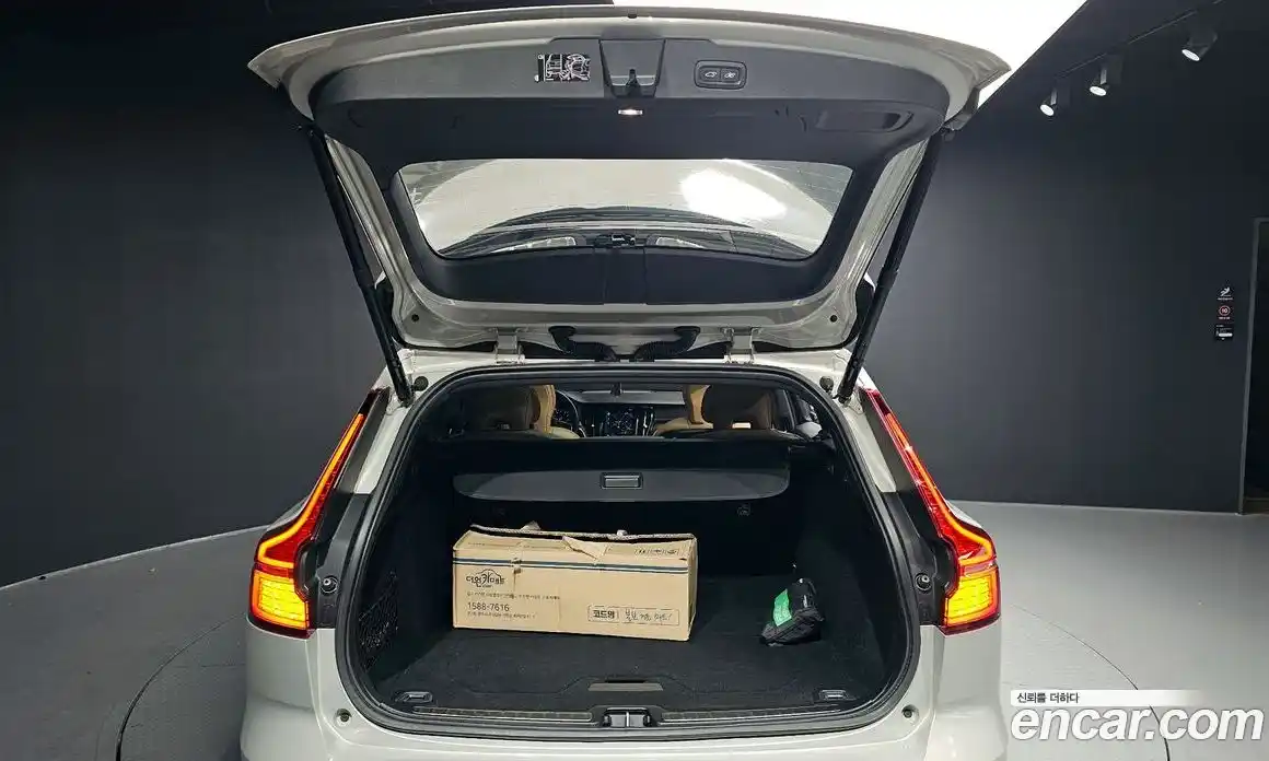 Volvo V60 2021 2.0 гидро в Москве № 1250024, фото 32