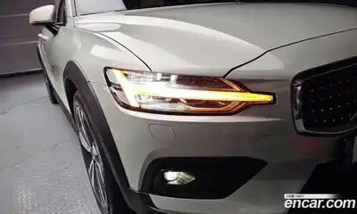 Volvo V60 2021 2.0 гидро в Москве № 1250024, миниатюра 8