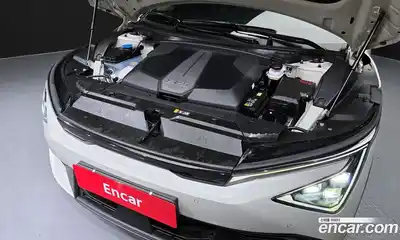 Kia EV6 2025 0.1 гидро в Москве № 1278209, миниатюра 6