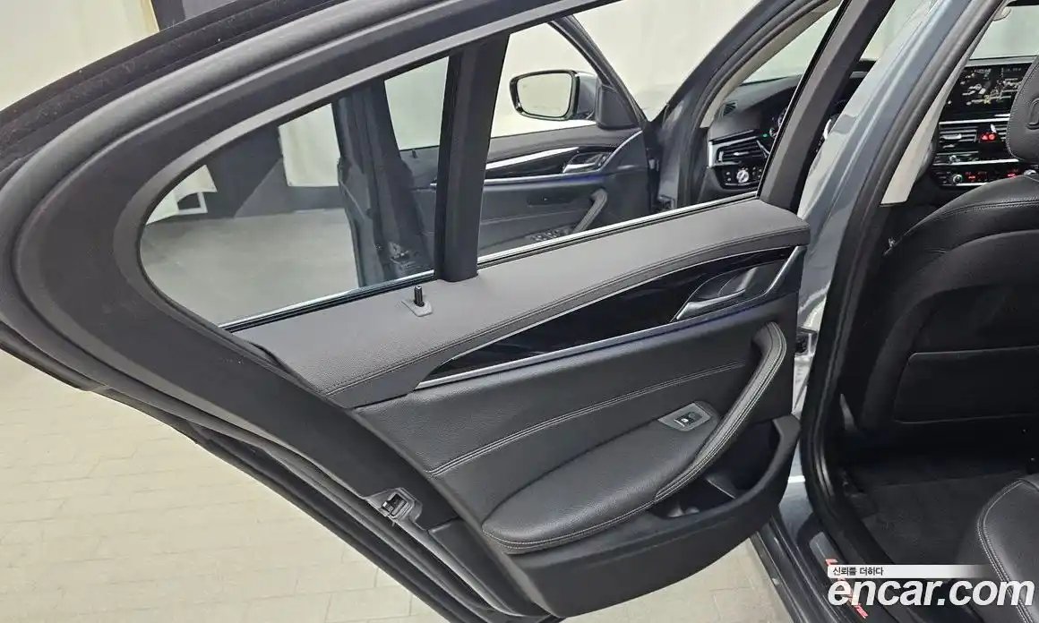 BMW 5-Series 2018 2.0 гидро в Москве № 1279313, фото 15