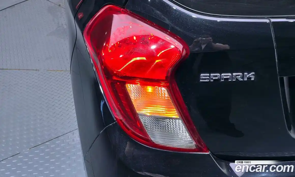 Chevrolet Spark 2021 1.0 гидро в Москве, фото 9