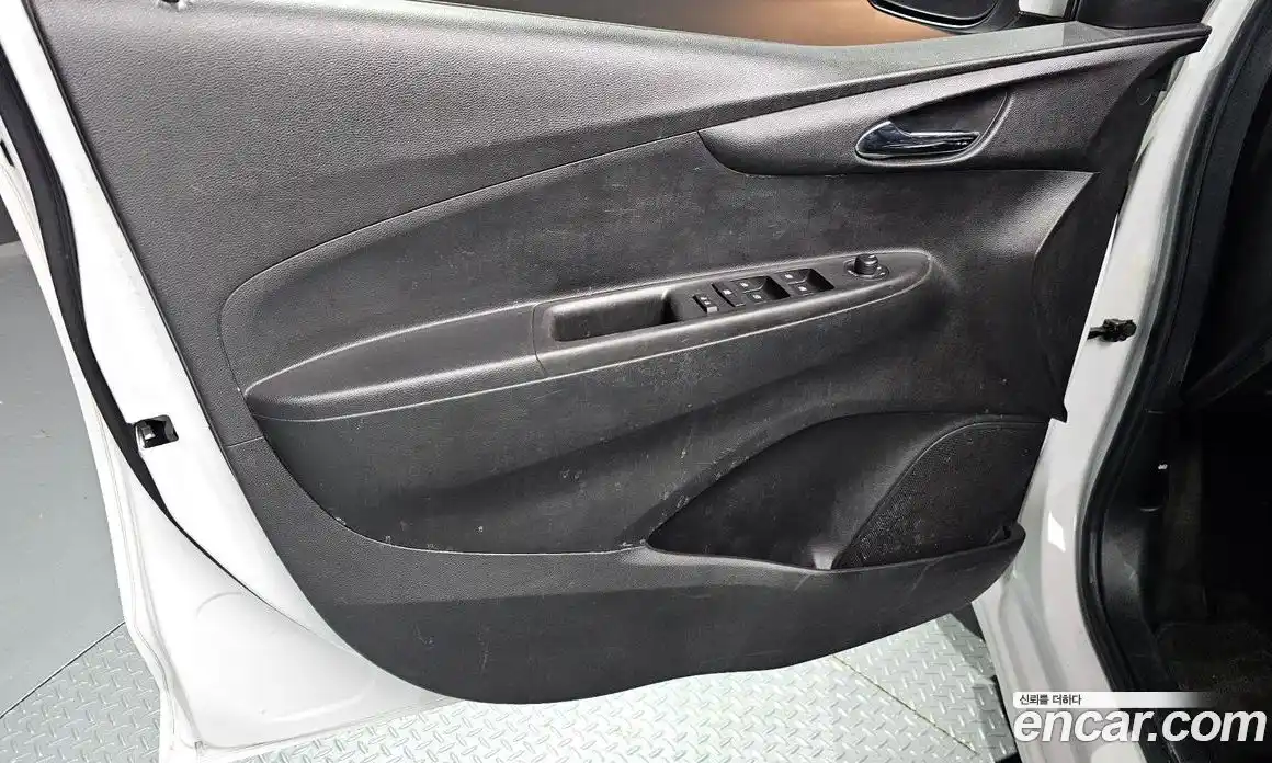 Chevrolet Spark 2016 1.0 гидро в Москве, фото 14