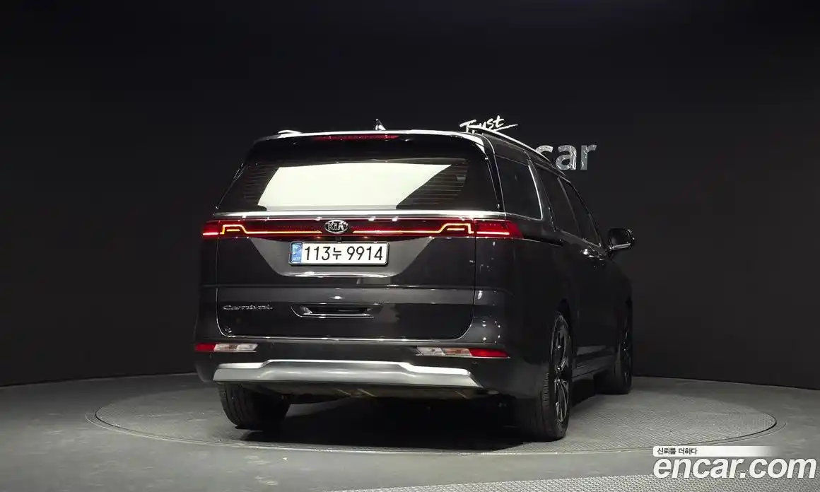 Kia Canival 2021 3.5 гидро в Москве, фото 4
