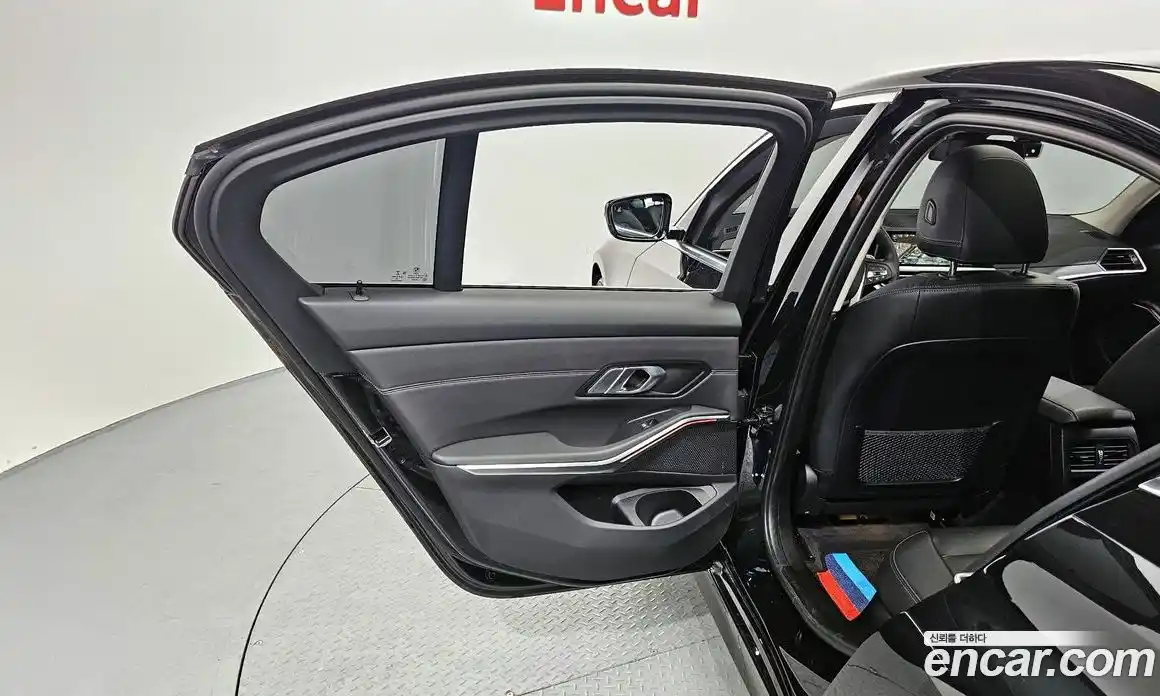 BMW 3-Series 2021 2.0 гидро, фото 15