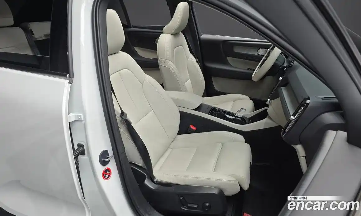Volvo XC40 2024 2.0 гидро в Москве № 1348696, фото 17