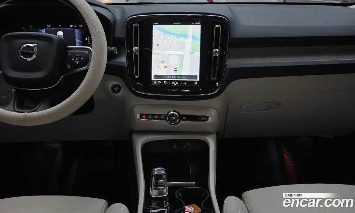 Volvo XC40 2024 2.0 гидро в Москве № 1348696, фото 24