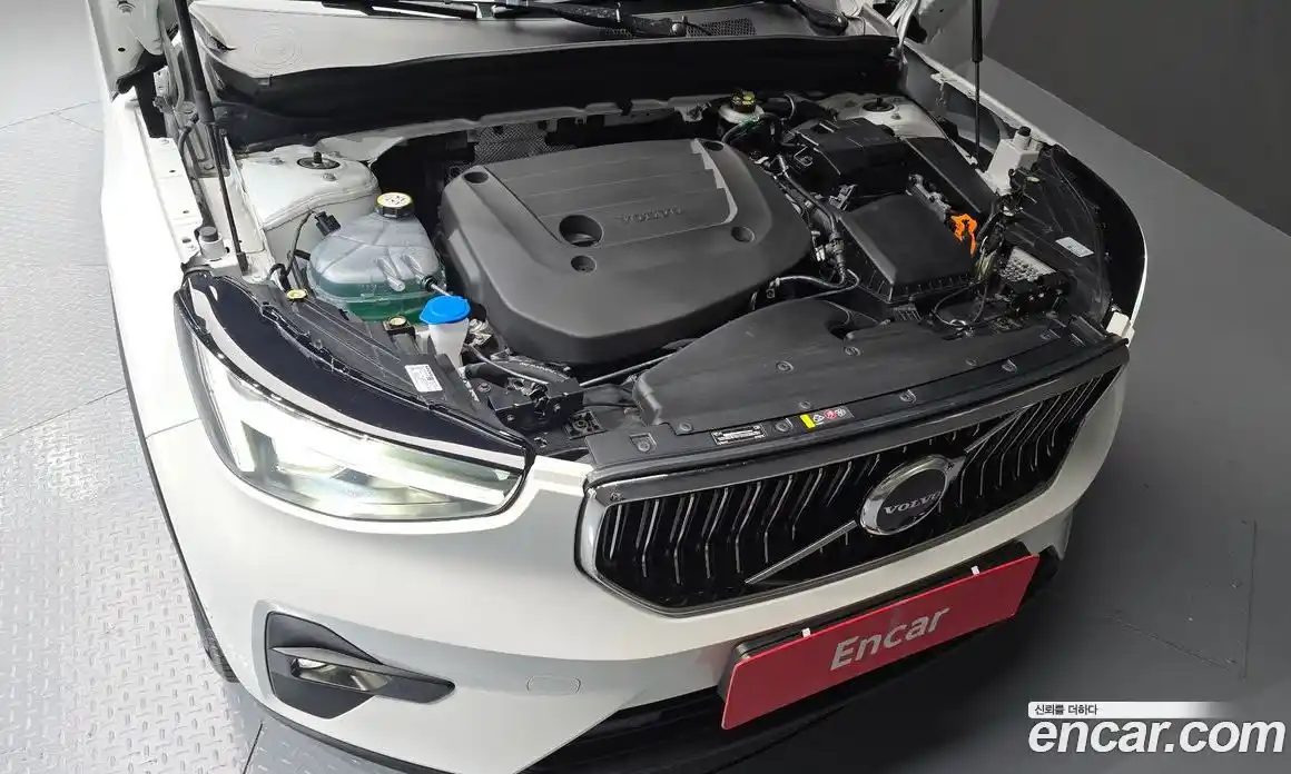 Volvo XC40 2024 2.0 гидро в Москве № 1348696, фото 6