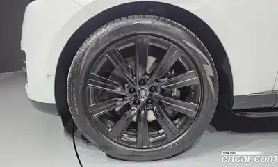Land Rover Range-Rover 2023 4.4 гидро в Москве № 1349385, миниатюра 5