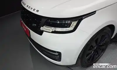 Land Rover Range-Rover 2023 4.4 гидро в Москве № 1349385, миниатюра 8