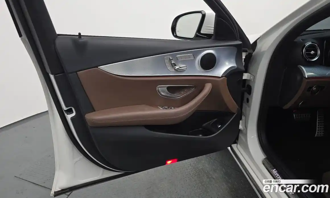 Mercedes-Benz E-Class 2019 2.0 гидро в Москве № 1403722, фото 32