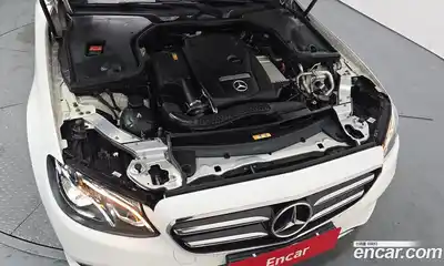 Mercedes-Benz E-Class 2019 2.0 гидро в Москве № 1403722, миниатюра 6