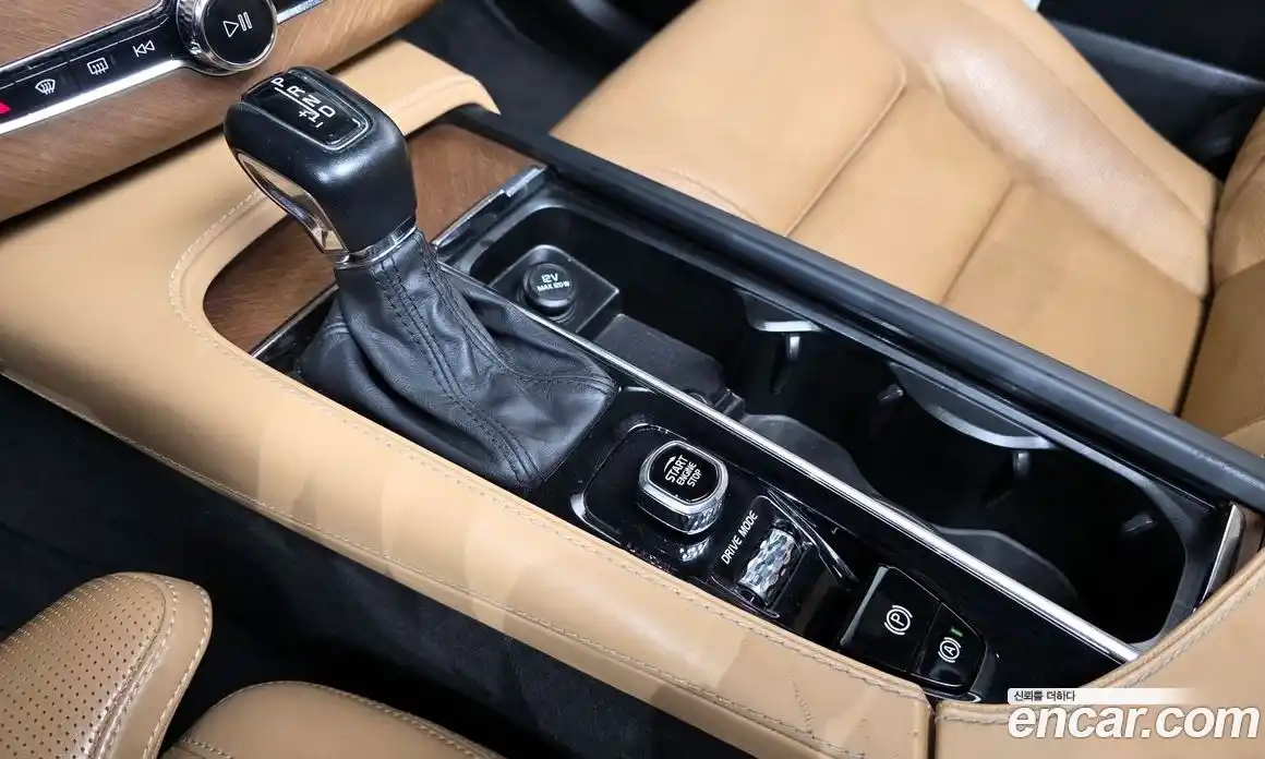Volvo XC90 2017 2.0 гидро в Москве № 1404686, фото 12