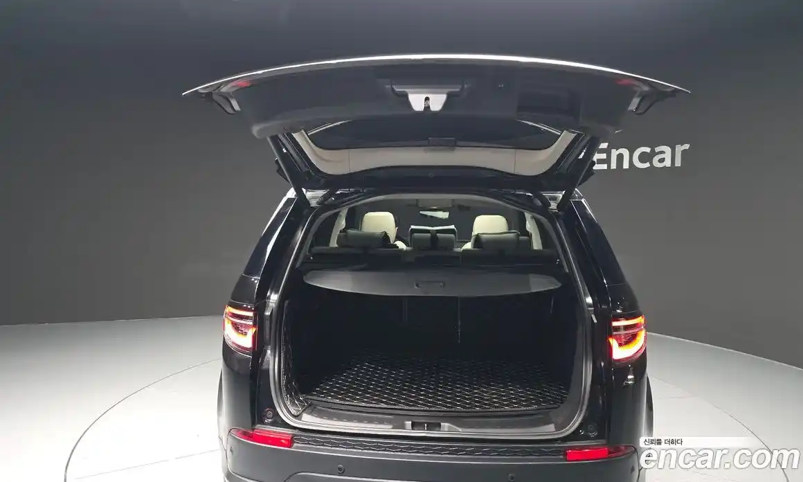 Land Rover Discovery Sport 2022 2.0 гидро в Москве № 1405110, фото 26