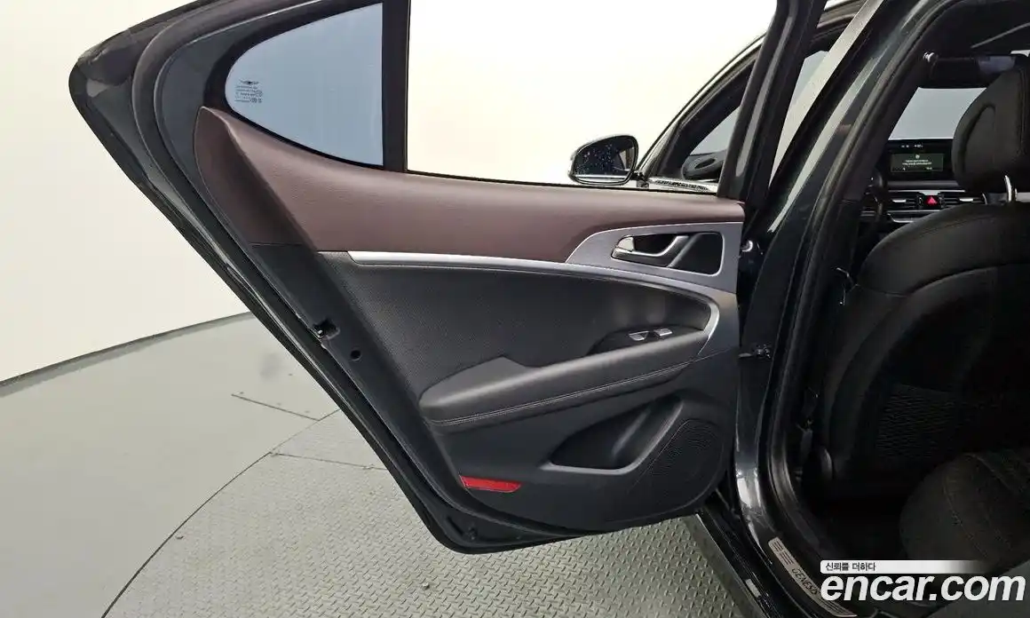Genesis G70 2019 2.0 гидро в Москве, фото 15