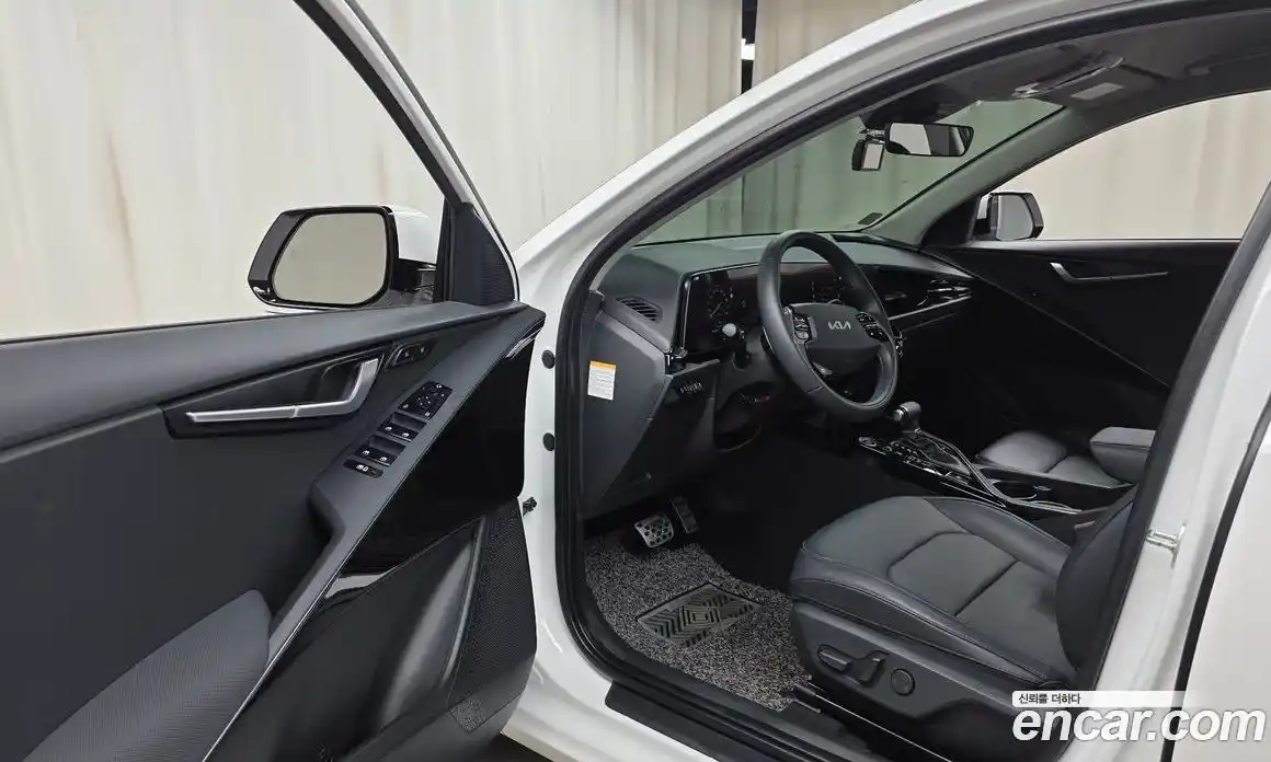 Kia Niro 2022 1.6 гидро в Москве № 1538660, фото 13