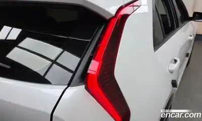 Kia Niro 2022 1.6 гидро в Москве № 1538660, миниатюра 9