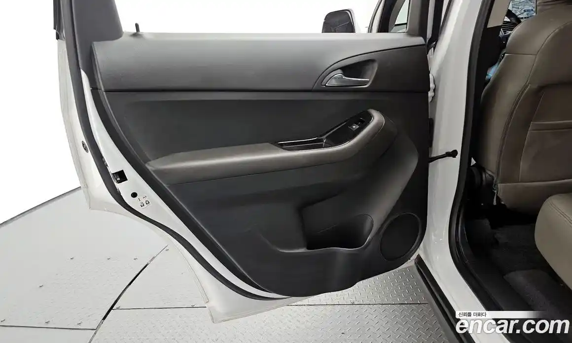 Chevrolet Orlando 2013 2.0 гидро в Москве № 1542190, фото 15